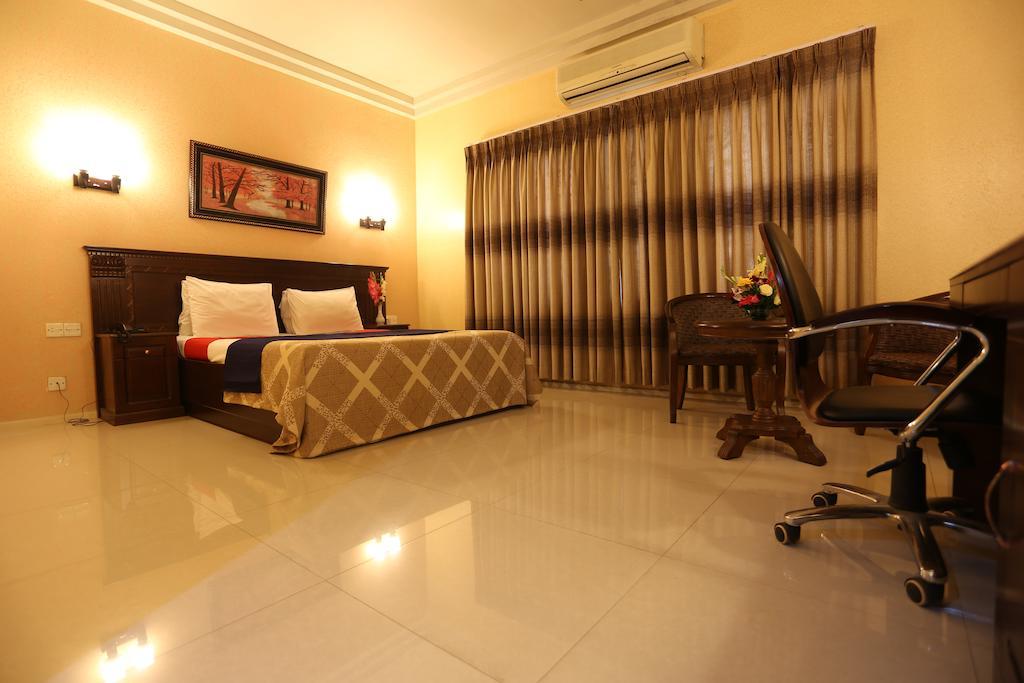Hotel Eastern House Dhaka Esterno foto
