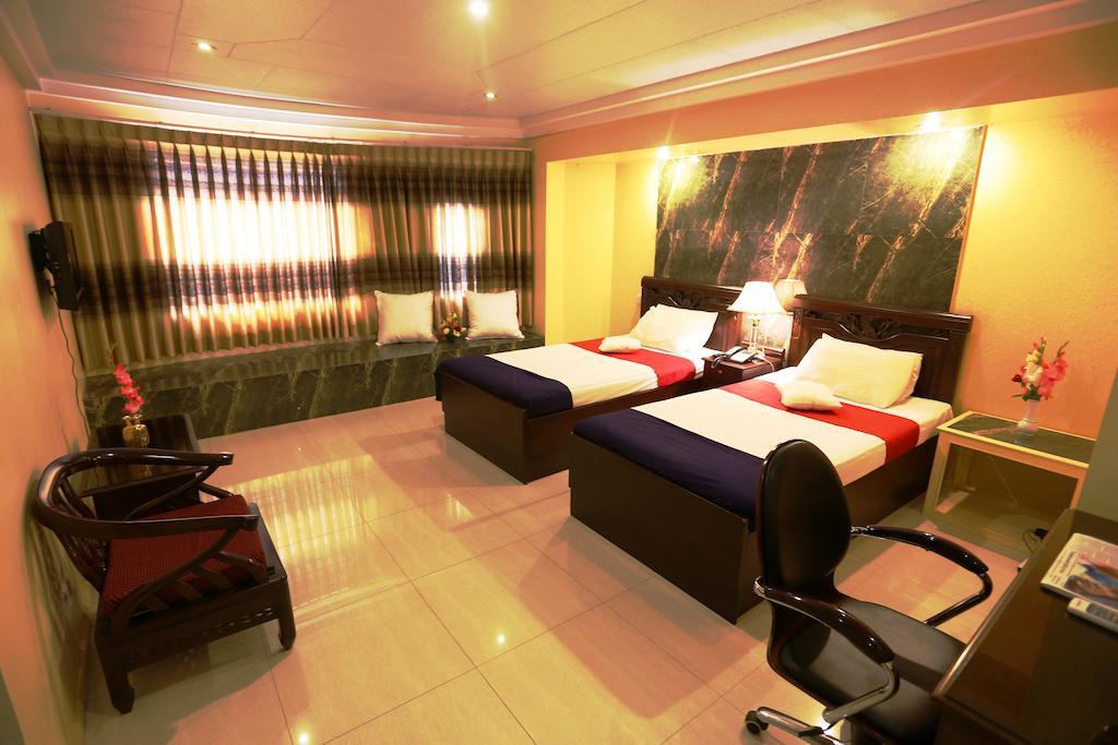 Hotel Eastern House Dhaka Esterno foto